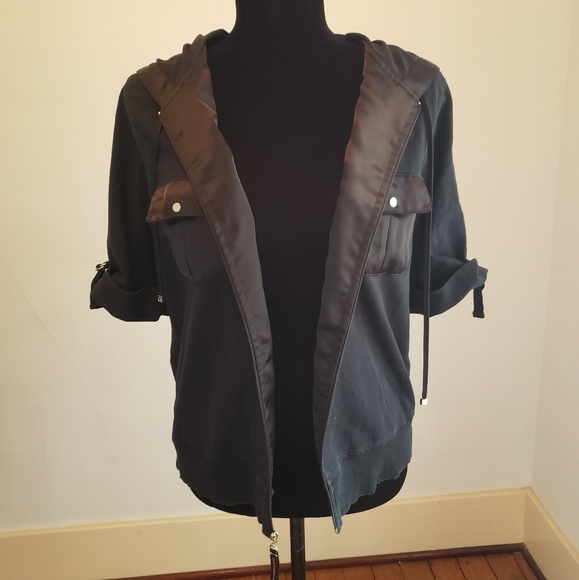 Liz Claiborne Tops - Fabulous Liz Claiborne black 3/4 sleeve jacket